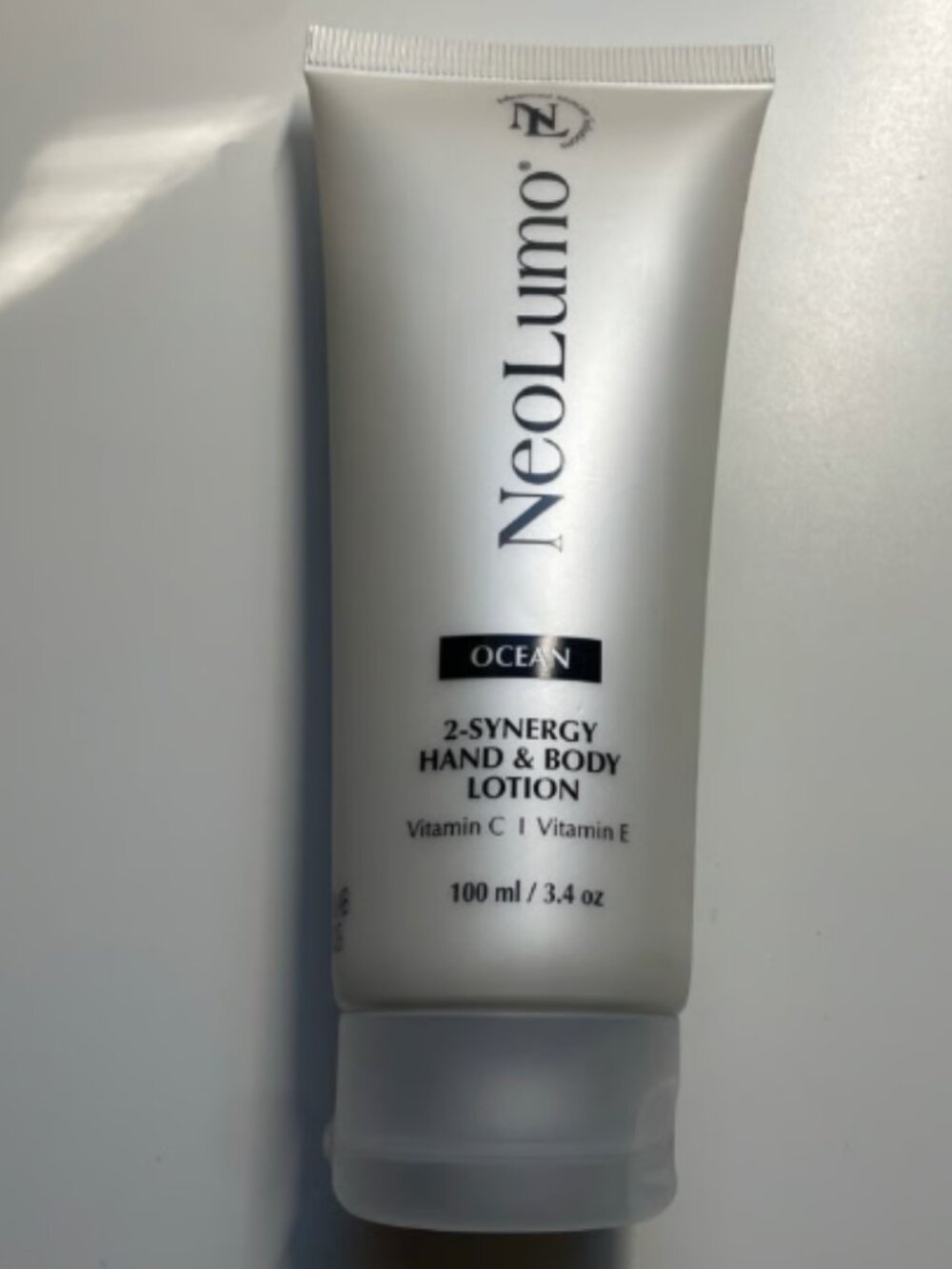 NEOLUMO 2 SYNERGY HAND & BODY LOTION-OCEAN- 3.4 fl oz / 100 ml -BRAND NEW-SEALED